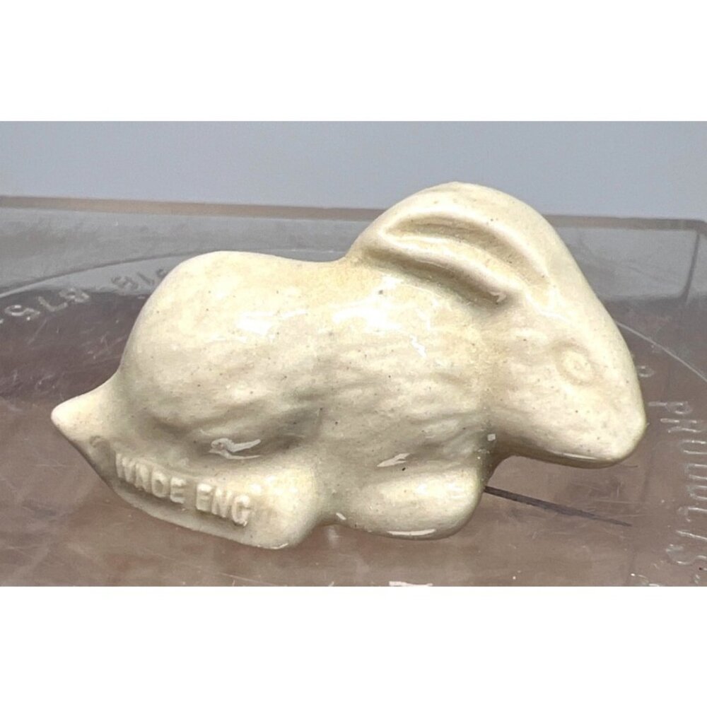 VTG Wade England Red Rose Tea Bunny Figurine Cream Ceramic Collectible